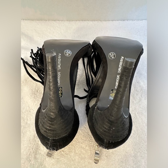 Chinese Laundry Fringe Zipper Heel Size5.5 New W/Out Tags. Never worn - Picture 7 of 9